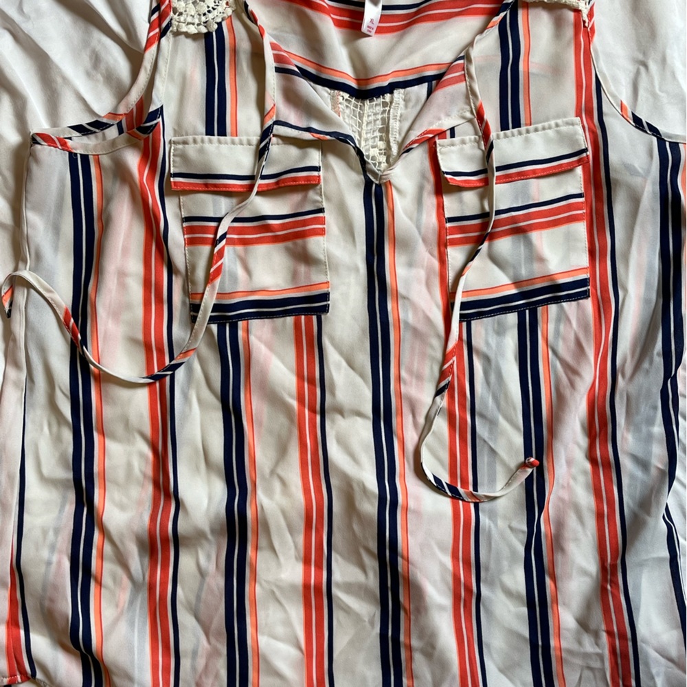 Xhilaration sleeveless blouse